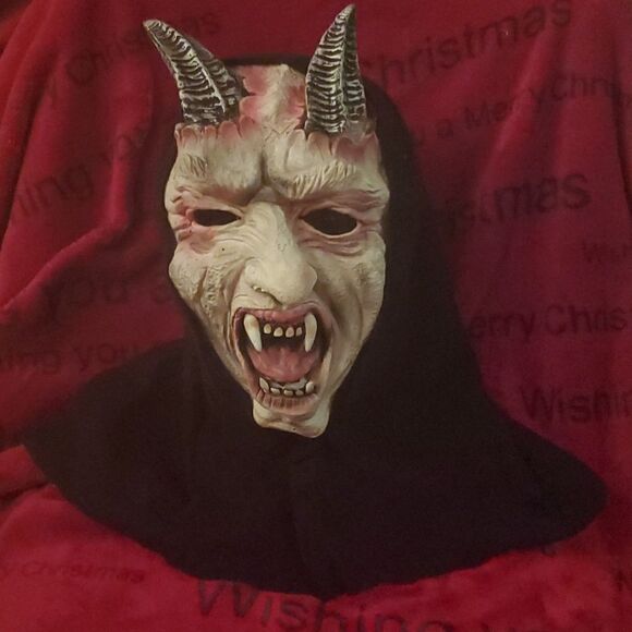 Halloween Devil Monster Mask - Picture 1 of 5